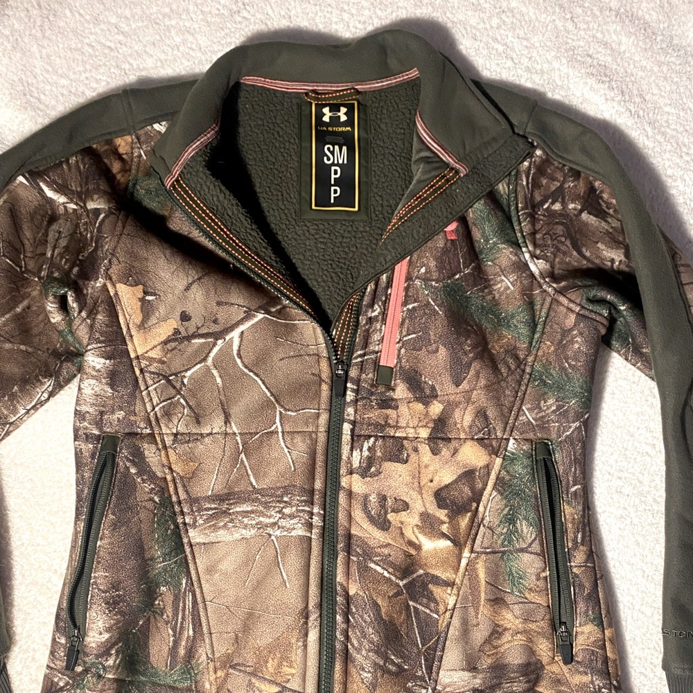 Under Armour Women’s Camo Jacket with Pink Detailing